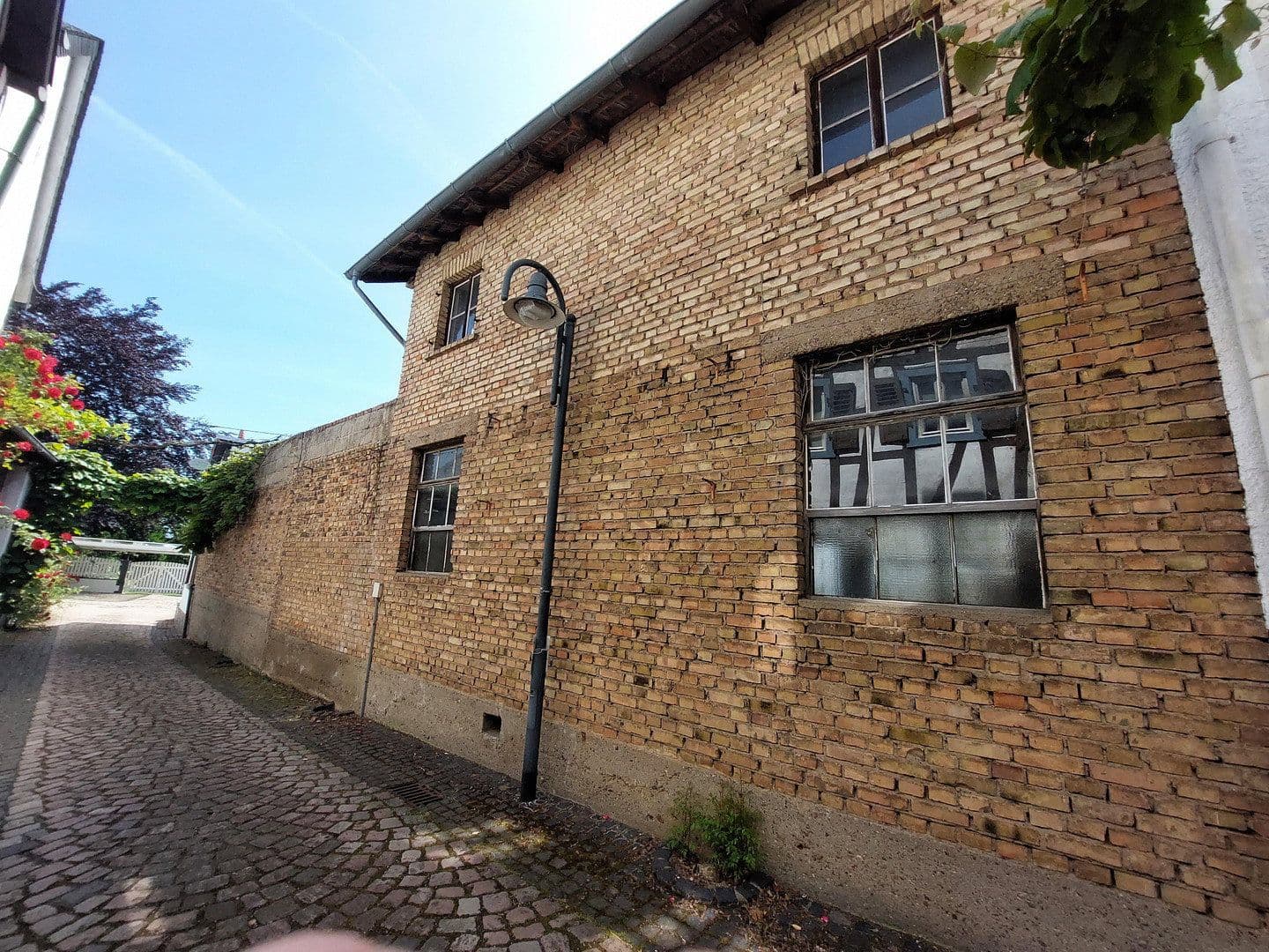 Prodej domu 117 m², pozemek 465 m², Langenlonsheim, Porýní-Falc Prodej domu 117 m², pozemek 465 m², Langenlonsheim, Porýní-Falc