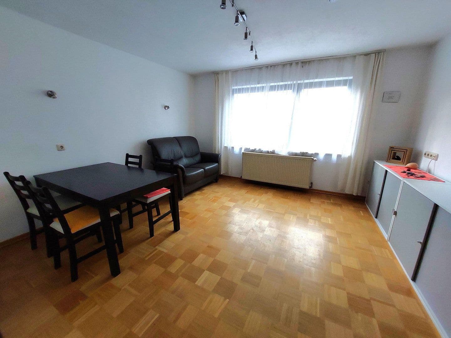 Prodej domu 117 m², pozemek 465 m², Langenlonsheim, Porýní-Falc Prodej domu 117 m², pozemek 465 m², Langenlonsheim, Porýní-Falc
