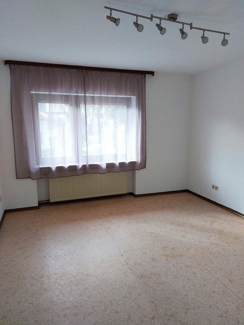 Prodej domu 117 m², pozemek 465 m², Langenlonsheim, Porýní-Falc Prodej domu 117 m², pozemek 465 m², Langenlonsheim, Porýní-Falc