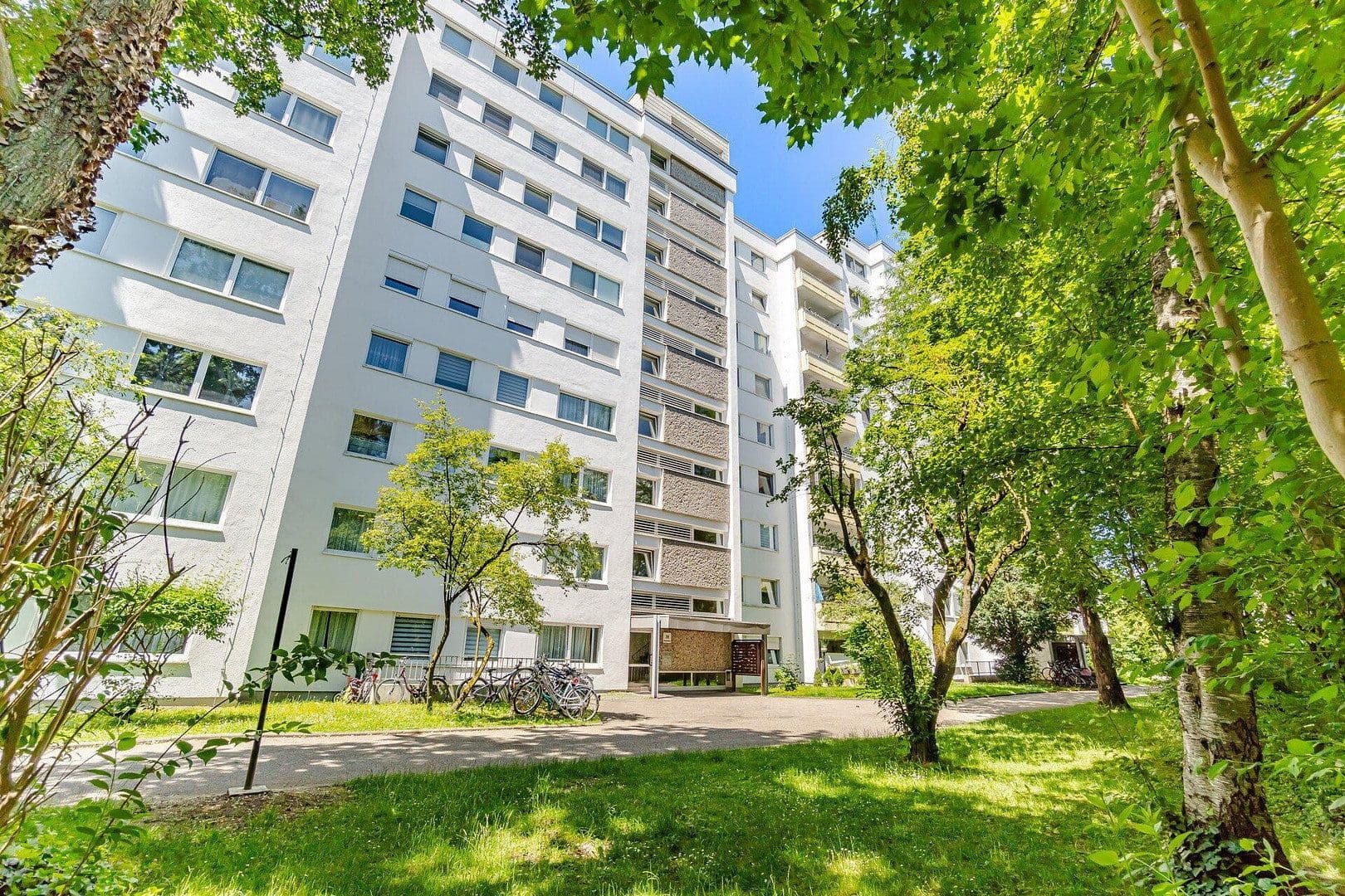 Prodej bytu 2+1 60 m², Wittelsbacherstraße 38, Germering, Bavorsko Prodej bytu 2+1 60 m², Wittelsbacherstraße 38, Germering, Bavorsko