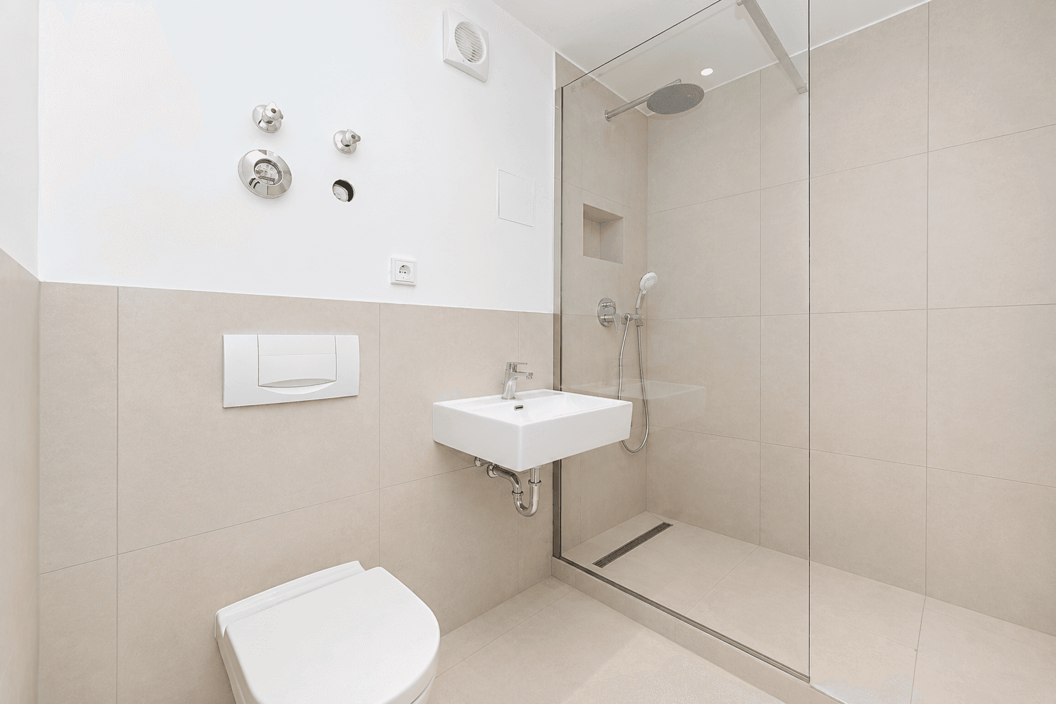 Prodej bytu 2+1 60 m², Wittelsbacherstraße 38, Germering, Bavorsko Prodej bytu 2+1 60 m², Wittelsbacherstraße 38, Germering, Bavorsko