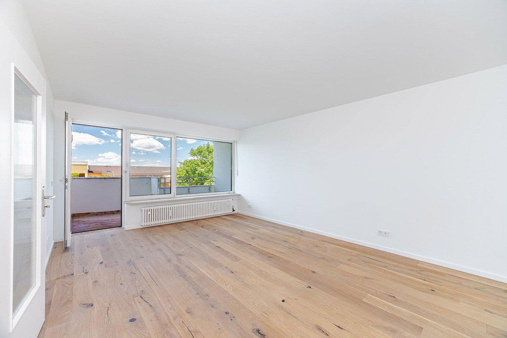 Prodej bytu 2+1 60 m², Wittelsbacherstraße 38, Germering, Bavorsko Prodej bytu 2+1 60 m², Wittelsbacherstraße 38, Germering, Bavorsko
