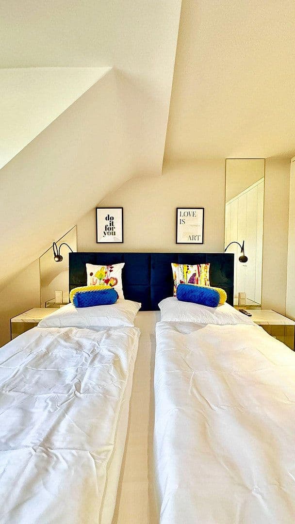 Pronájem bytu 4+1 71 m², Oberbilker Allee, 39, Düsseldorf, Severní Porýní-Vestfálsko Pronájem bytu 4+1 71 m², Oberbilker Allee, 39, Düsseldorf, Severní Porýní-Vestfálsko