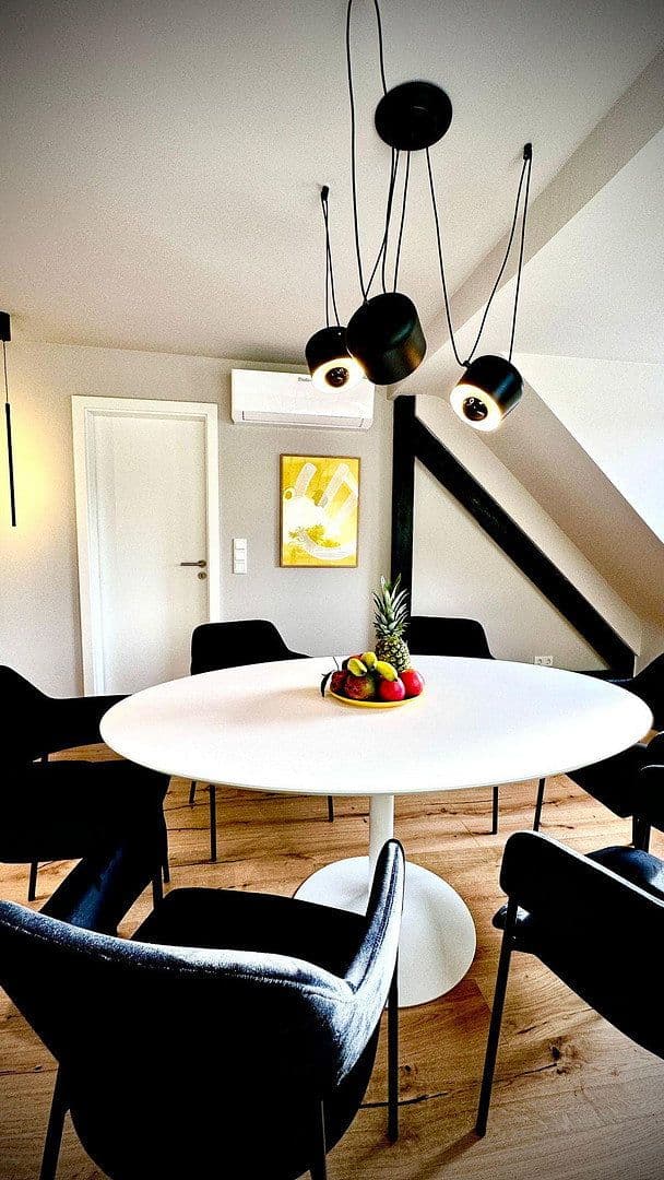 Pronájem bytu 4+1 71 m², Oberbilker Allee, 39, Düsseldorf, Severní Porýní-Vestfálsko Pronájem bytu 4+1 71 m², Oberbilker Allee, 39, Düsseldorf, Severní Porýní-Vestfálsko