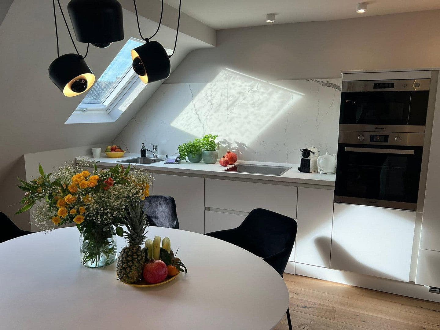 Pronájem bytu 4+1 71 m², Oberbilker Allee, 39, Düsseldorf, Severní Porýní-Vestfálsko Pronájem bytu 4+1 71 m², Oberbilker Allee, 39, Düsseldorf, Severní Porýní-Vestfálsko