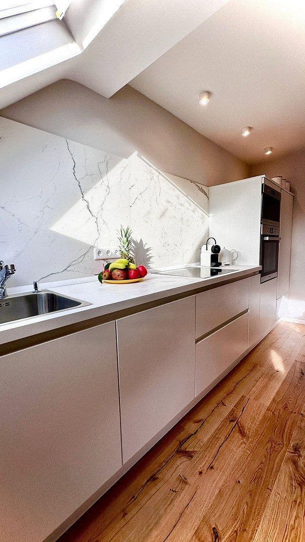 Pronájem bytu 4+1 71 m², Oberbilker Allee, 39, Düsseldorf, Severní Porýní-Vestfálsko Pronájem bytu 4+1 71 m², Oberbilker Allee, 39, Düsseldorf, Severní Porýní-Vestfálsko