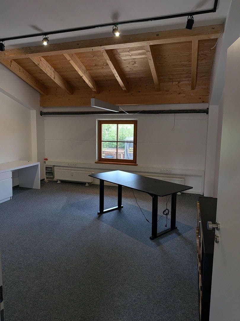 Pronájem kanceláře 35 m², Kieferfelden, Bavorsko Pronájem kanceláře 35 m², Kieferfelden, Bavorsko