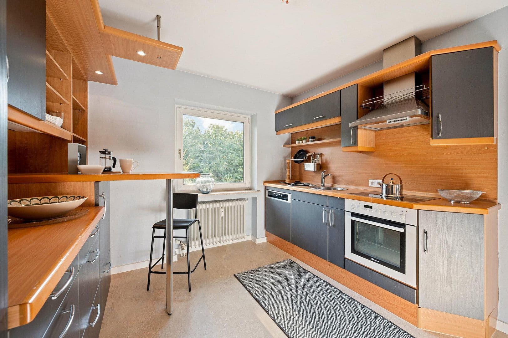 Pronájem bytu 3+1 86 m², Wiesbaden, Hessen Pronájem bytu 3+1 86 m², Wiesbaden, Hessen