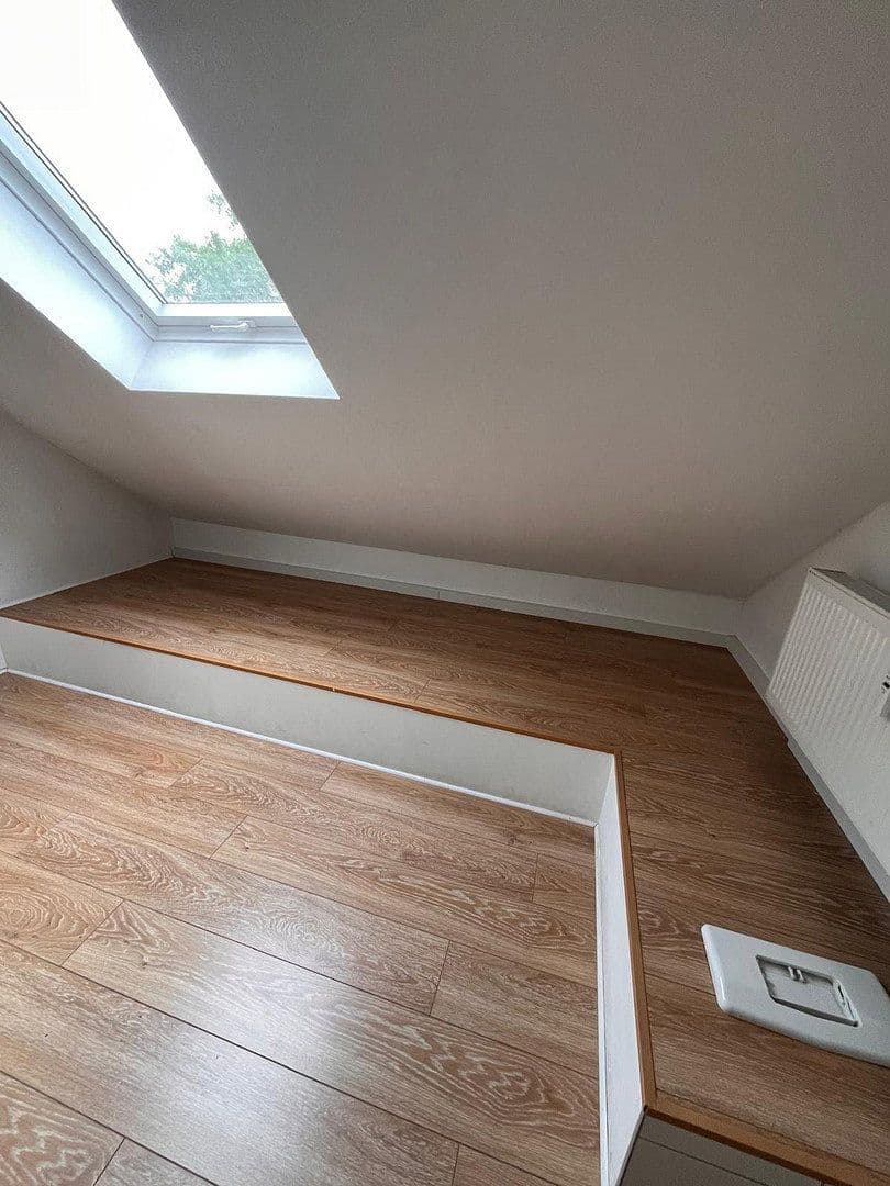 Pronájem domu 125 m², pozemek 1 m², Roßbach (Wied), Porýní-Falc Pronájem domu 125 m², pozemek 1 m², Roßbach (Wied), Porýní-Falc