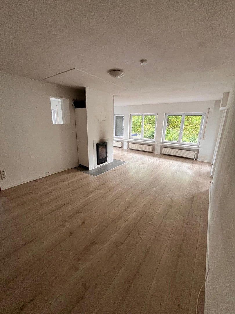 Pronájem domu 125 m², pozemek 1 m², Roßbach (Wied), Porýní-Falc Pronájem domu 125 m², pozemek 1 m², Roßbach (Wied), Porýní-Falc