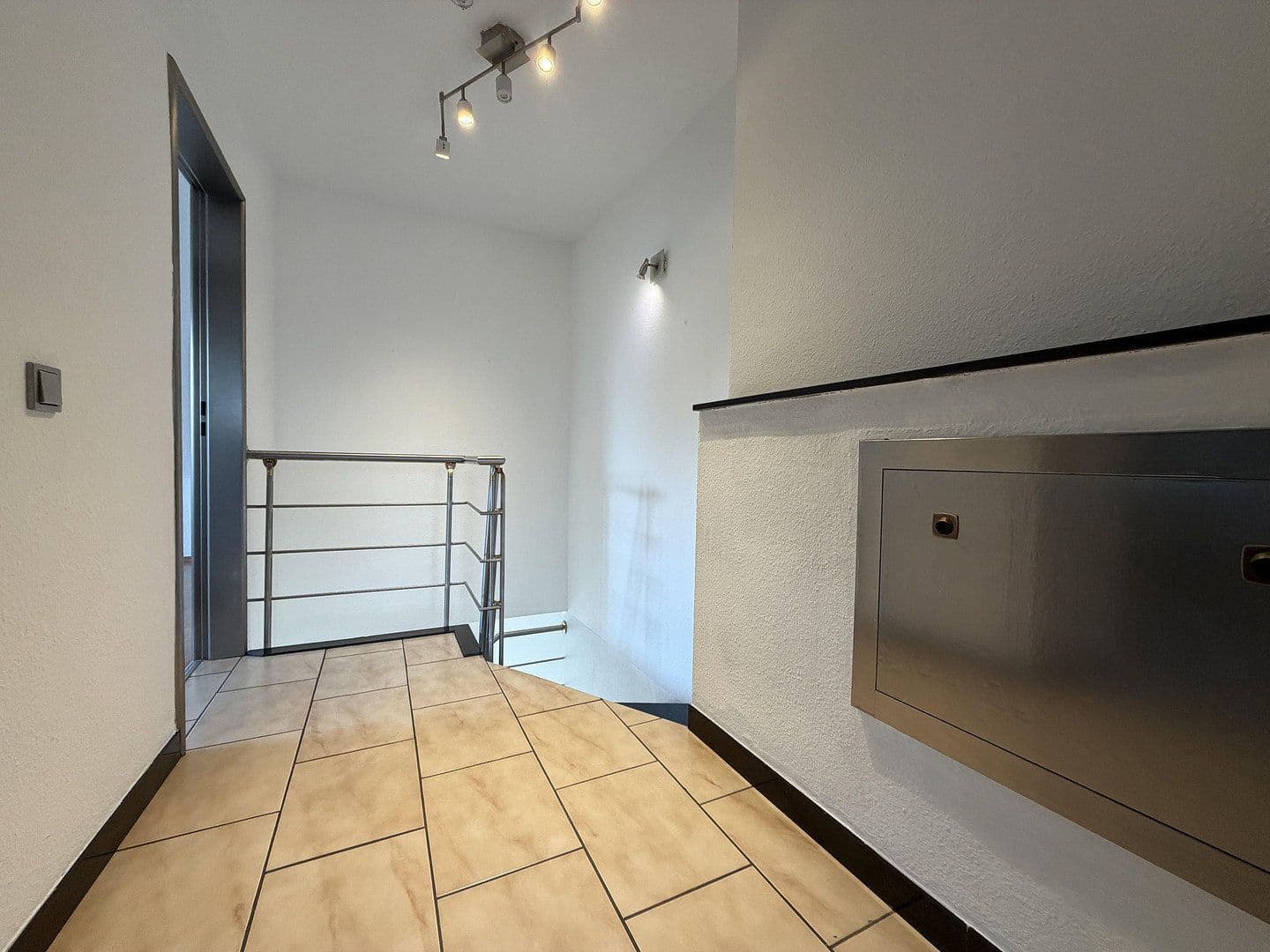 Prodej bytu 3+kk 105 m², Oberhausen, Severní Porýní-Vestfálsko Prodej bytu 3+kk 105 m², Oberhausen, Severní Porýní-Vestfálsko
