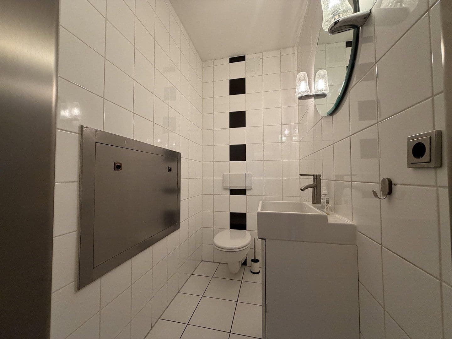 Prodej bytu 3+kk 105 m², Oberhausen, Severní Porýní-Vestfálsko Prodej bytu 3+kk 105 m², Oberhausen, Severní Porýní-Vestfálsko