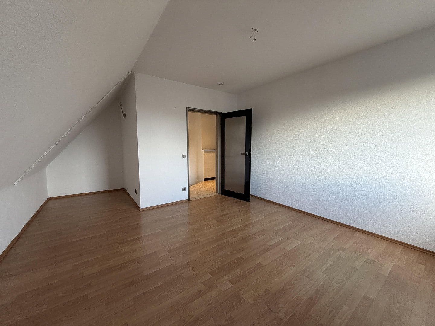 Prodej bytu 3+kk 105 m², Oberhausen, Severní Porýní-Vestfálsko Prodej bytu 3+kk 105 m², Oberhausen, Severní Porýní-Vestfálsko