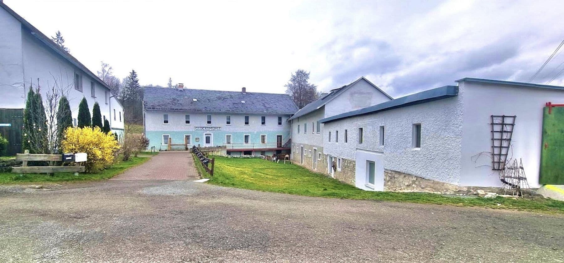 Prodej domu 393 m², pozemek 32.368 m², Schleiz, Durynsko Prodej domu 393 m², pozemek 32.368 m², Schleiz, Durynsko