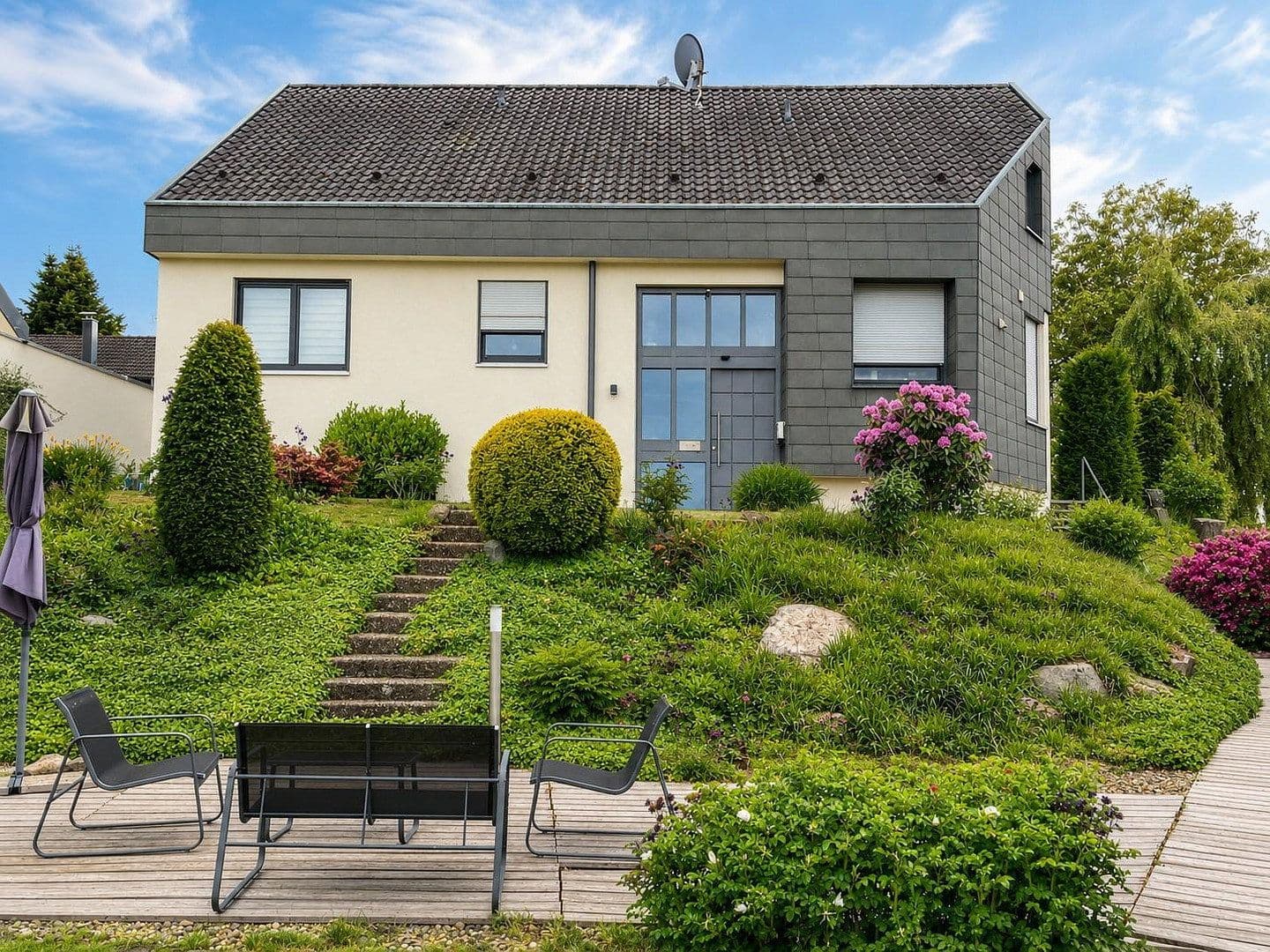 Prodej domu 258 m², pozemek 1.080 m², Welzheim, Bádensko-Württembersko Prodej domu 258 m², pozemek 1.080 m², Welzheim, Bádensko-Württembersko
