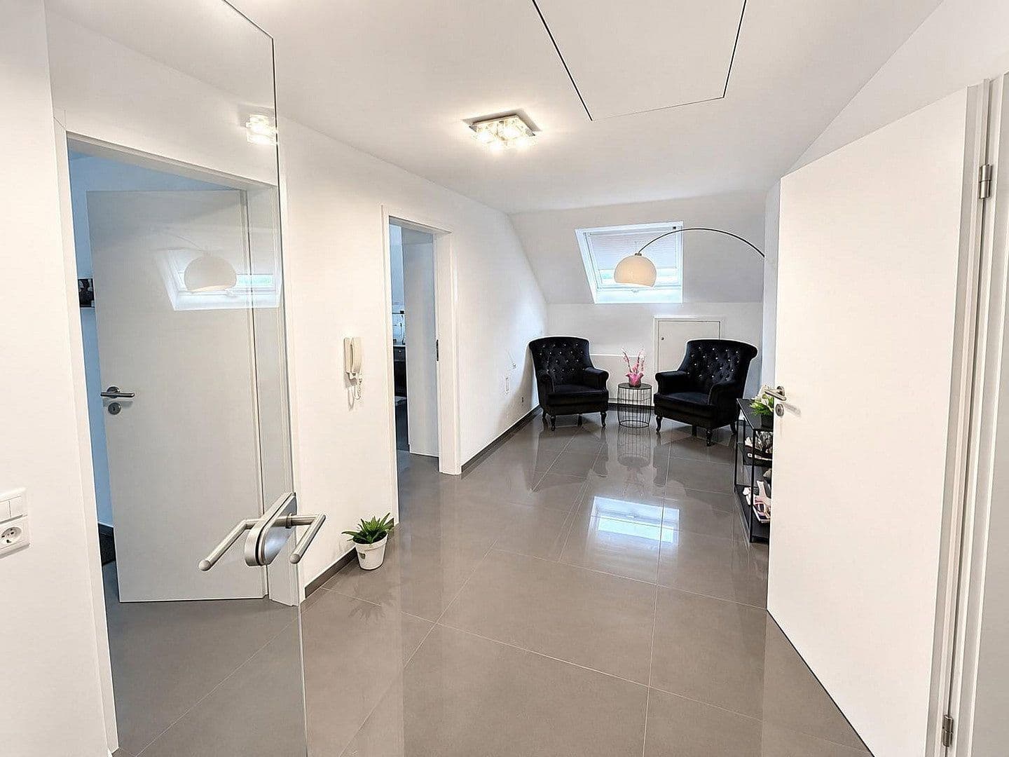 Prodej domu 258 m², pozemek 1.080 m², Welzheim, Bádensko-Württembersko Prodej domu 258 m², pozemek 1.080 m², Welzheim, Bádensko-Württembersko