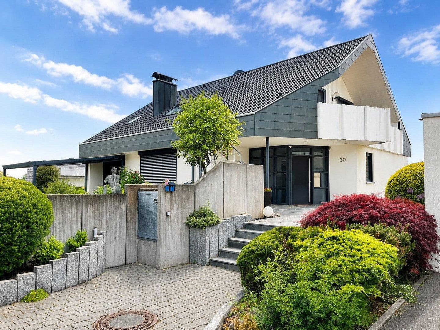 Prodej domu 258 m², pozemek 1.080 m², Welzheim, Bádensko-Württembersko Prodej domu 258 m², pozemek 1.080 m², Welzheim, Bádensko-Württembersko