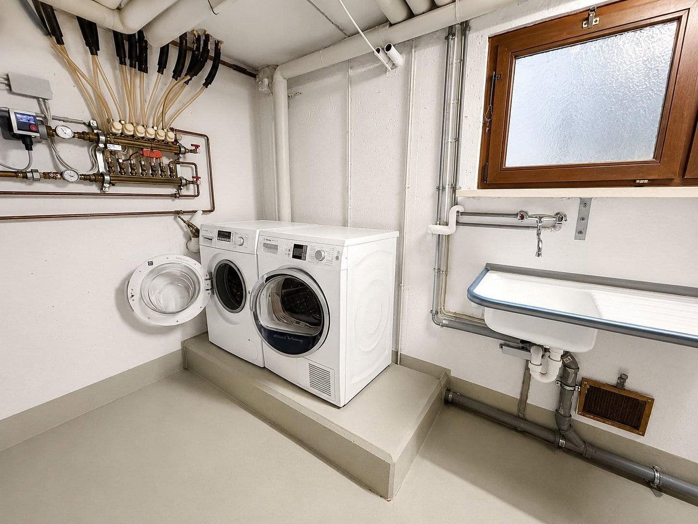 Prodej domu 258 m², pozemek 1.080 m², Welzheim, Bádensko-Württembersko Prodej domu 258 m², pozemek 1.080 m², Welzheim, Bádensko-Württembersko