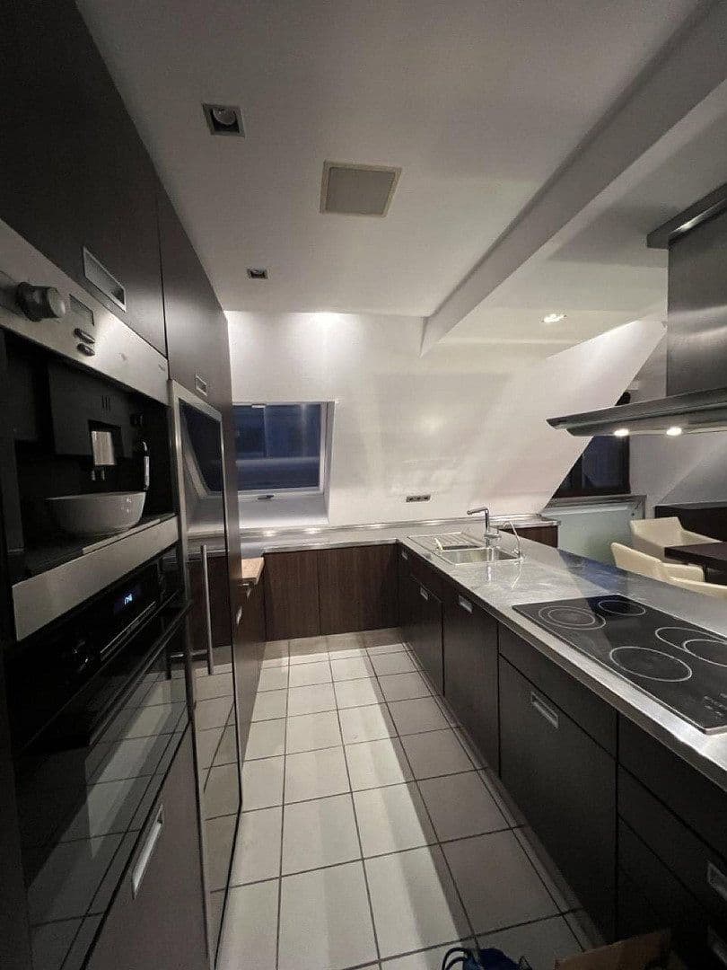 Pronájem bytu 2+1 92 m², Q4 9, Mannheim, Bádensko-Württembersko Pronájem bytu 2+1 92 m², Q4 9, Mannheim, Bádensko-Württembersko