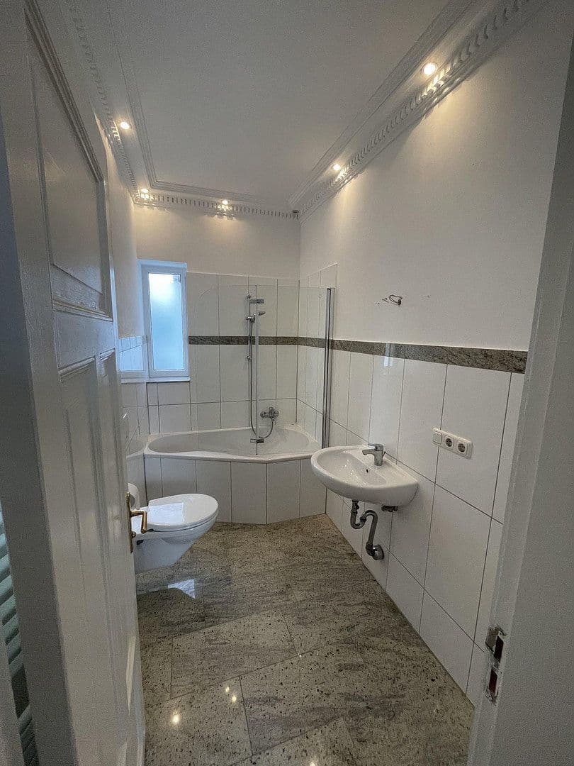 Prodej bytu 4+1 95 m², Prieser Strand 14, Kiel-Friedrichsort, Šlesvicko-Holštýnsko Prodej bytu 4+1 95 m², Prieser Strand 14, Kiel-Friedrichsort, Šlesvicko-Holštýnsko