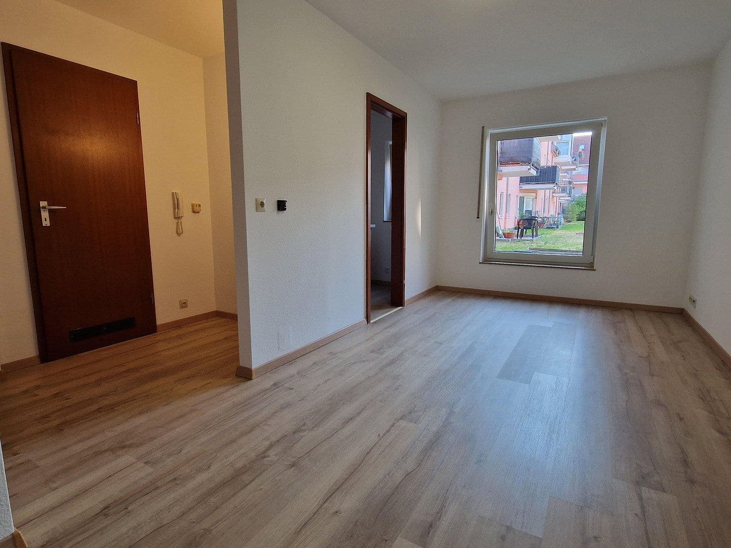 Pronájem bytu 2+1 33 m², Schlosserstr. 16, Rastatt, Bádensko-Württembersko Pronájem bytu 2+1 33 m², Schlosserstr. 16, Rastatt, Bádensko-Württembersko