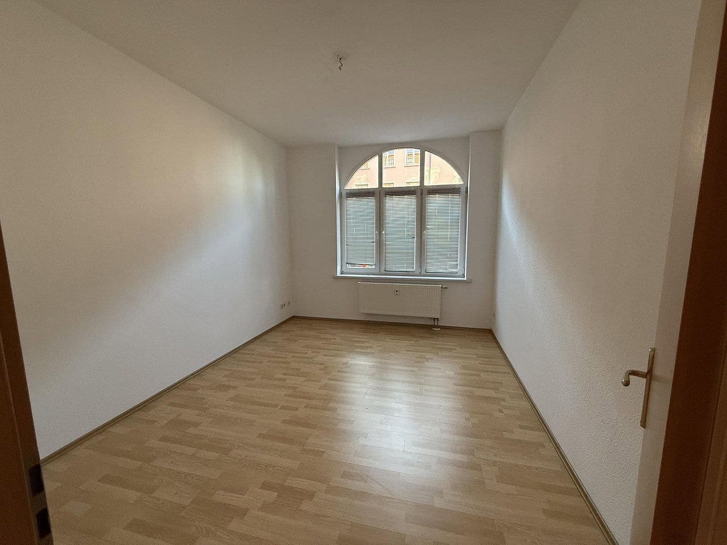 Pronájem bytu 4+1 111 m², Marienstraße 20, Markranstädt, Sasko Pronájem bytu 4+1 111 m², Marienstraße 20, Markranstädt, Sasko