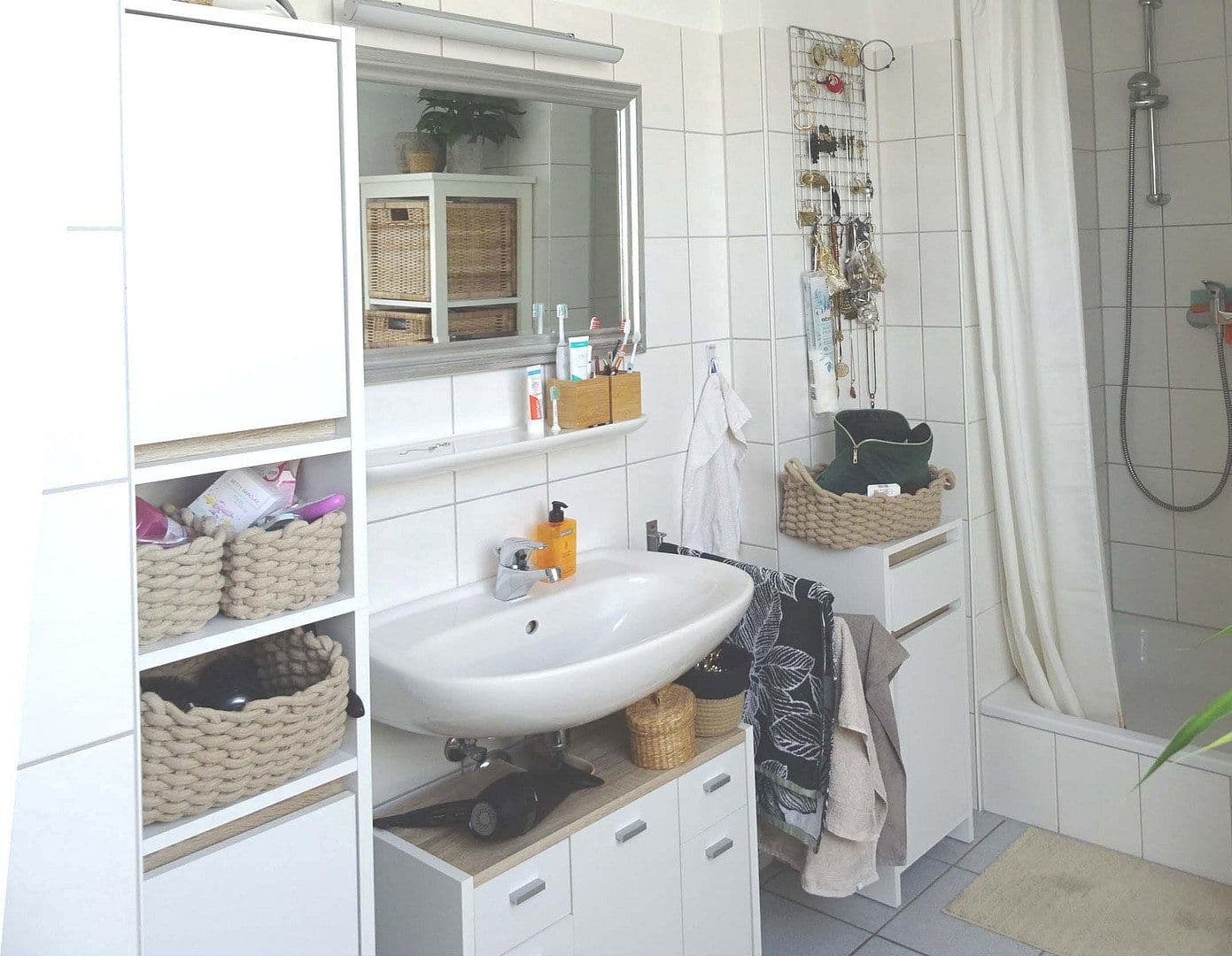 Pronájem bytu 3+1 78 m², Kreuztal, Severní Porýní-Vestfálsko Pronájem bytu 3+1 78 m², Kreuztal, Severní Porýní-Vestfálsko