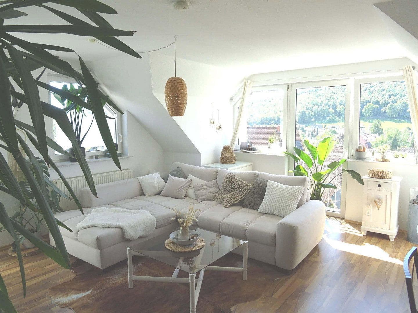 Pronájem bytu 3+1 78 m², Kreuztal, Severní Porýní-Vestfálsko Pronájem bytu 3+1 78 m², Kreuztal, Severní Porýní-Vestfálsko