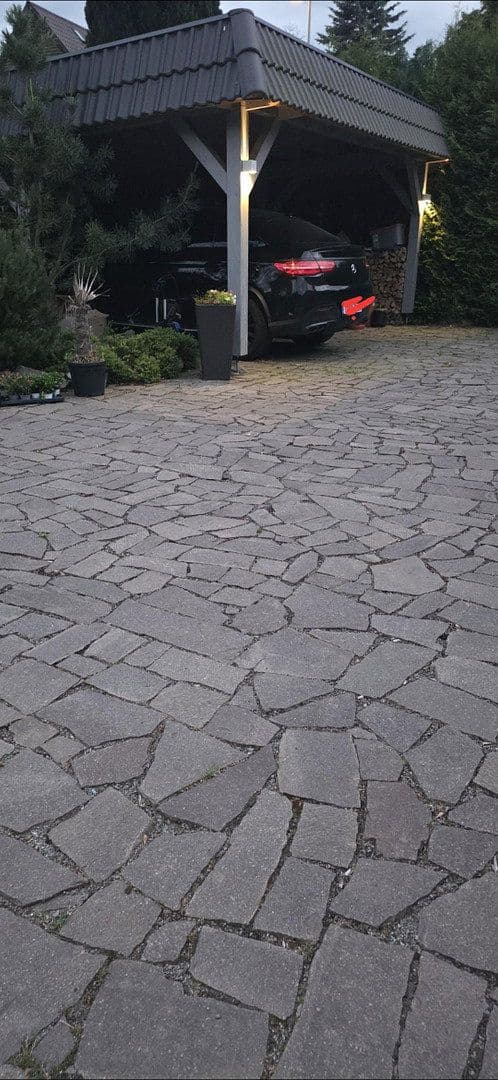 Prodej domu 100 m², pozemek 2.000 m², Limbacherstr.370, Chemnitz, Sasko Prodej domu 100 m², pozemek 2.000 m², Limbacherstr.370, Chemnitz, Sasko