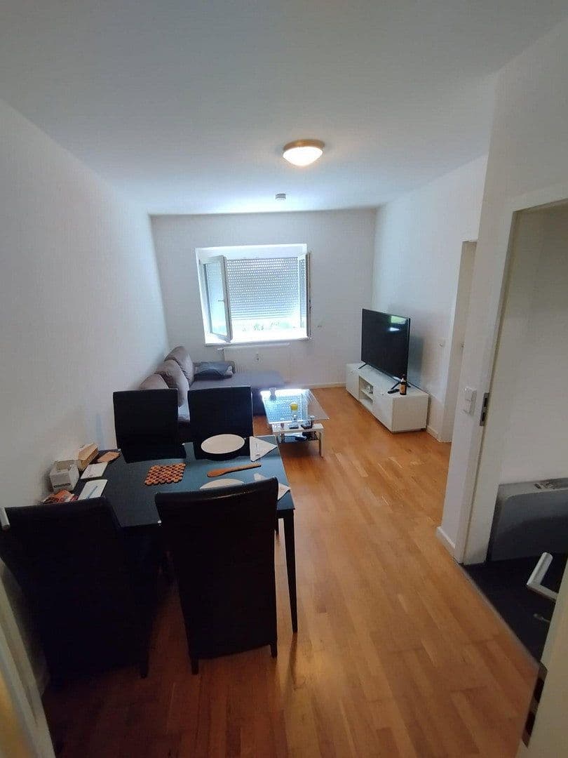 Pronájem bytu 2+1 42 m², Frankfurt am Main, Hessen Pronájem bytu 2+1 42 m², Frankfurt am Main, Hessen