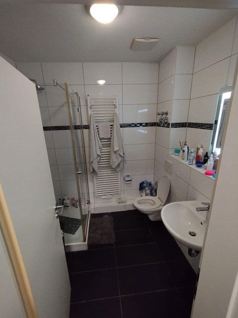 Pronájem bytu 2+1 42 m², Frankfurt am Main, Hessen Pronájem bytu 2+1 42 m², Frankfurt am Main, Hessen