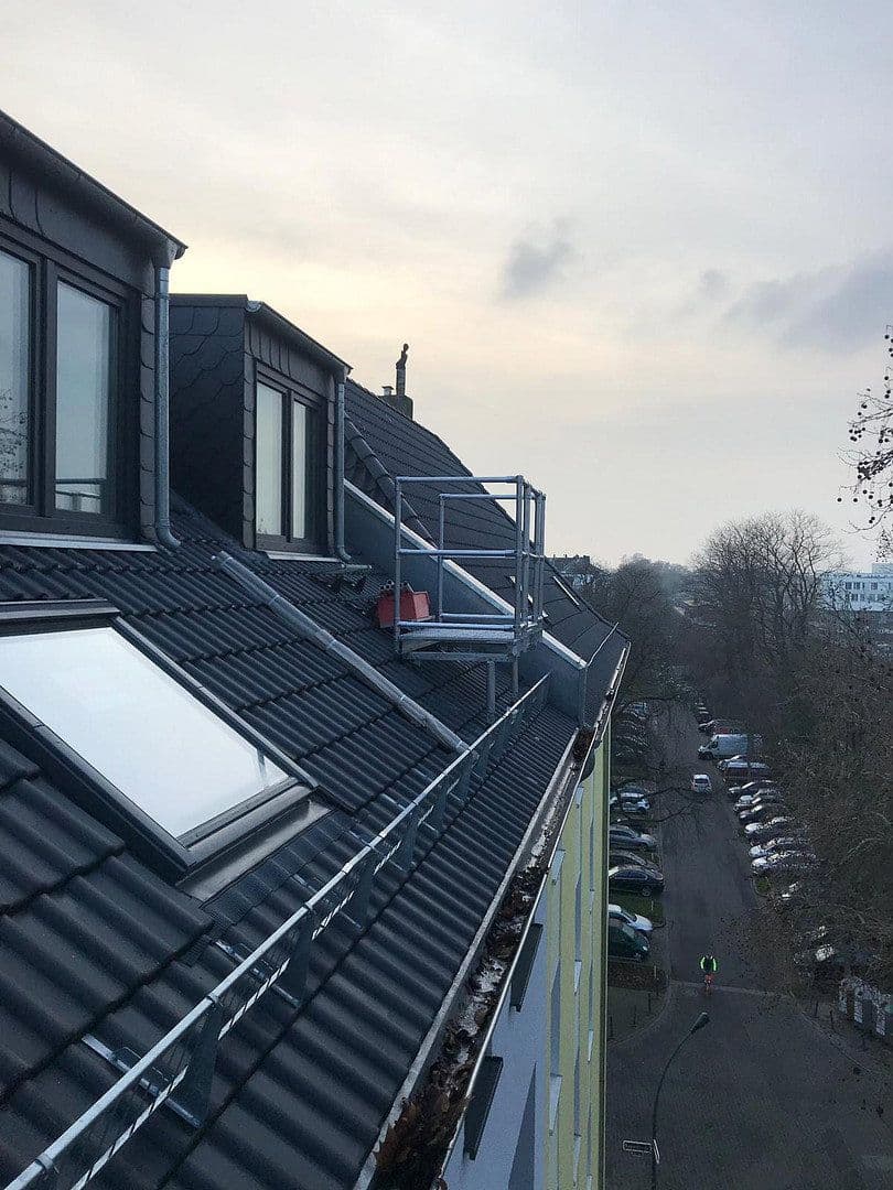 Prodej domu 879 m², pozemek 259 m², Färberstr. 116, Düsseldorf, Severní Porýní-Vestfálsko Prodej domu 879 m², pozemek 259 m², Färberstr. 116, Düsseldorf, Severní Porýní-Vestfálsko