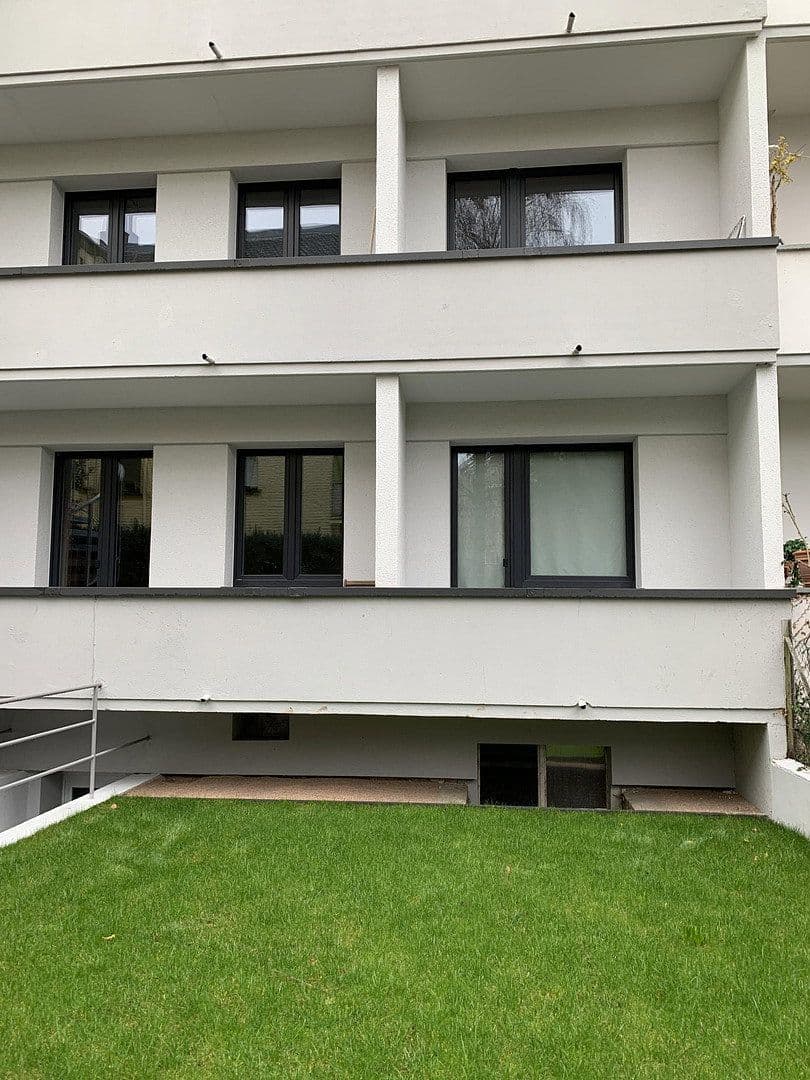 Prodej domu 879 m², pozemek 259 m², Färberstr. 116, Düsseldorf, Severní Porýní-Vestfálsko Prodej domu 879 m², pozemek 259 m², Färberstr. 116, Düsseldorf, Severní Porýní-Vestfálsko