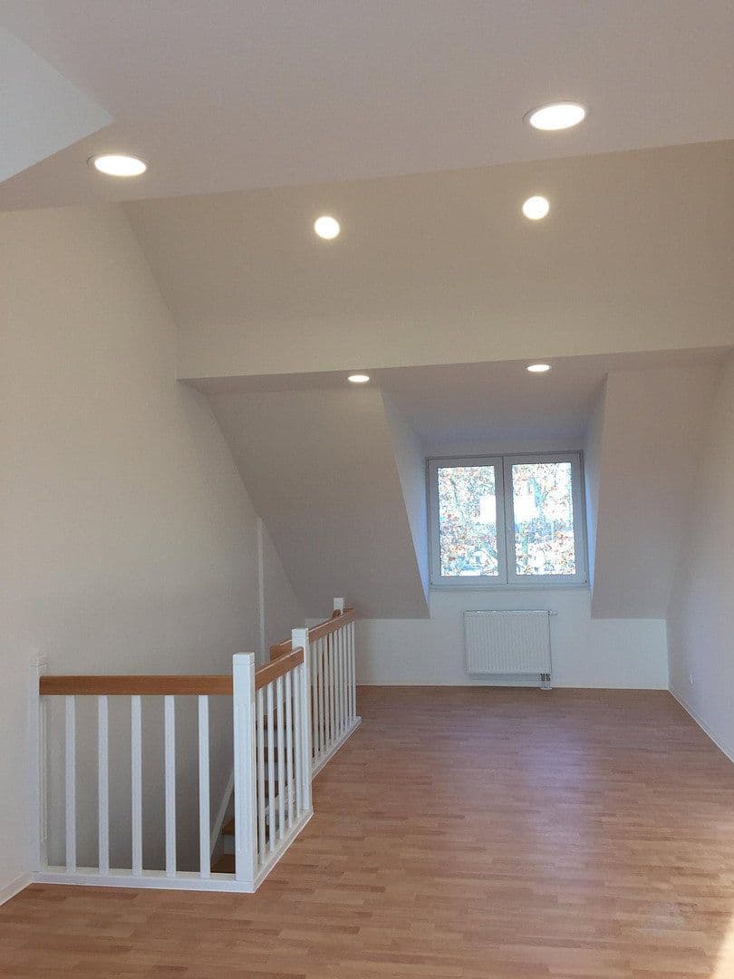 Prodej domu 879 m², pozemek 259 m², Färberstr. 116, Düsseldorf, Severní Porýní-Vestfálsko Prodej domu 879 m², pozemek 259 m², Färberstr. 116, Düsseldorf, Severní Porýní-Vestfálsko