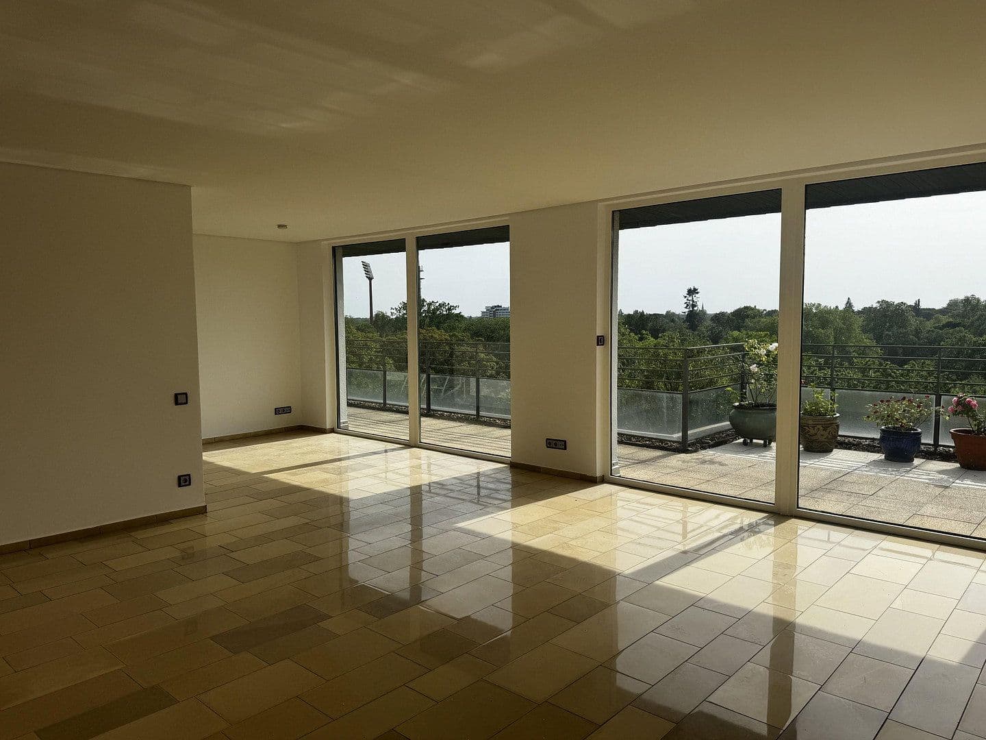 Pronájem bytu 3+1 160 m², Uerdingerstrasse 421, Krefeld, Severní Porýní-Vestfálsko Pronájem bytu 3+1 160 m², Uerdingerstrasse 421, Krefeld, Severní Porýní-Vestfálsko