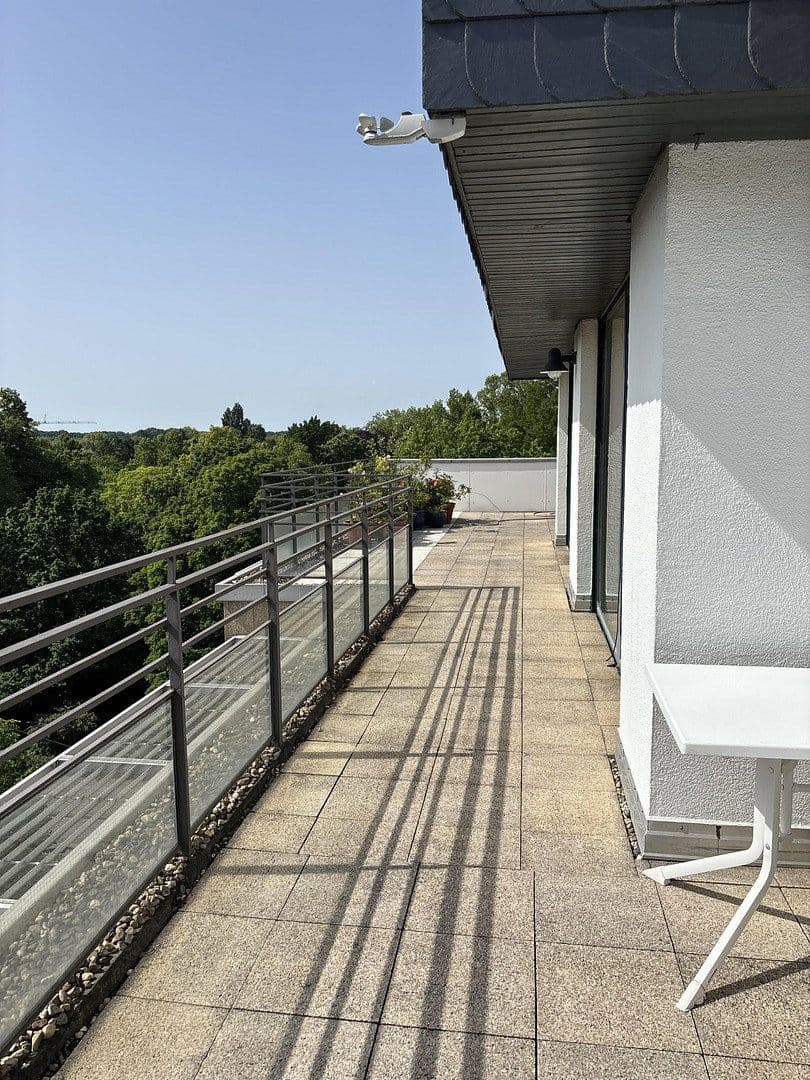 Pronájem bytu 3+1 160 m², Uerdingerstrasse 421, Krefeld, Severní Porýní-Vestfálsko Pronájem bytu 3+1 160 m², Uerdingerstrasse 421, Krefeld, Severní Porýní-Vestfálsko