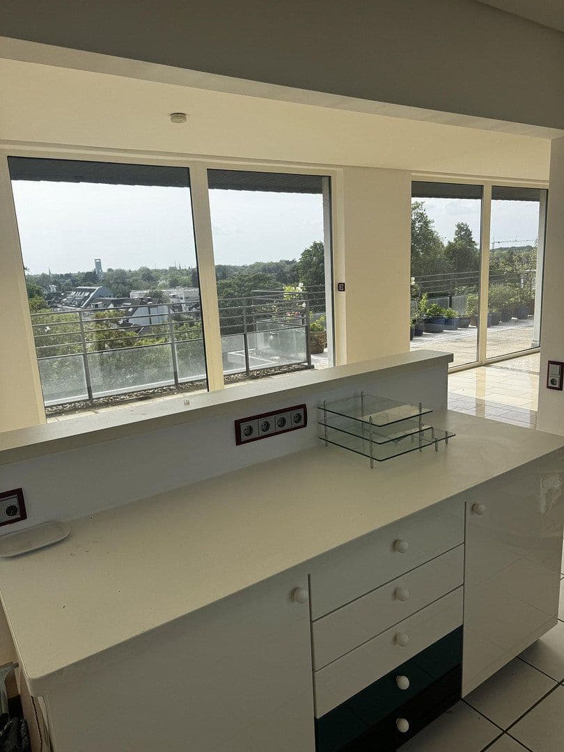 Pronájem bytu 3+1 160 m², Uerdingerstrasse 421, Krefeld, Severní Porýní-Vestfálsko Pronájem bytu 3+1 160 m², Uerdingerstrasse 421, Krefeld, Severní Porýní-Vestfálsko