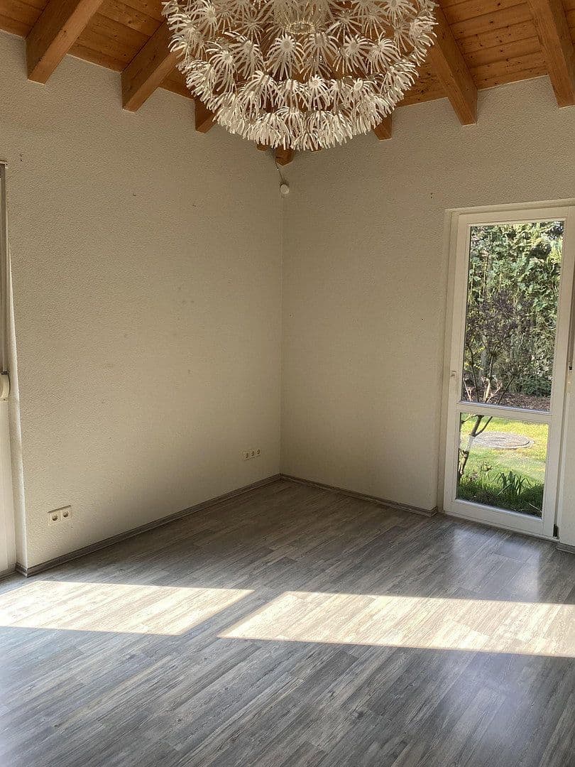 Prodej domu 149 m², pozemek 631 m², Dichtelbach, Porýní-Falc Prodej domu 149 m², pozemek 631 m², Dichtelbach, Porýní-Falc