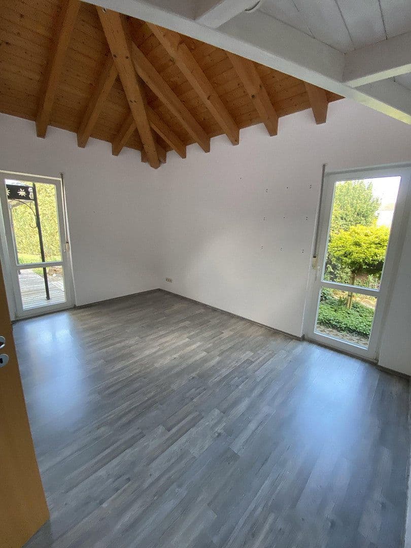 Prodej domu 149 m², pozemek 631 m², Dichtelbach, Porýní-Falc Prodej domu 149 m², pozemek 631 m², Dichtelbach, Porýní-Falc
