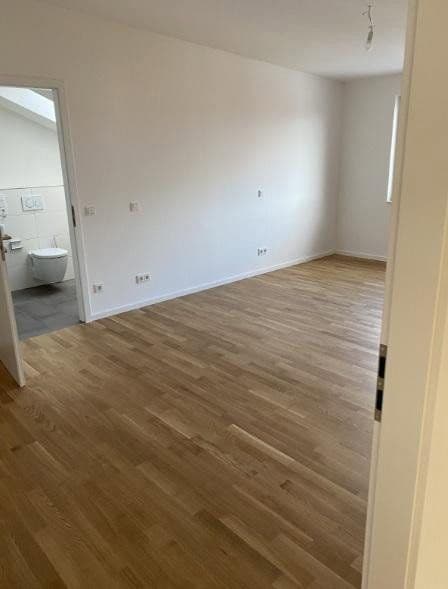 Pronájem bytu 3+1 135 m², Ingelheim am Rhein, Porýní-Falc Pronájem bytu 3+1 135 m², Ingelheim am Rhein, Porýní-Falc