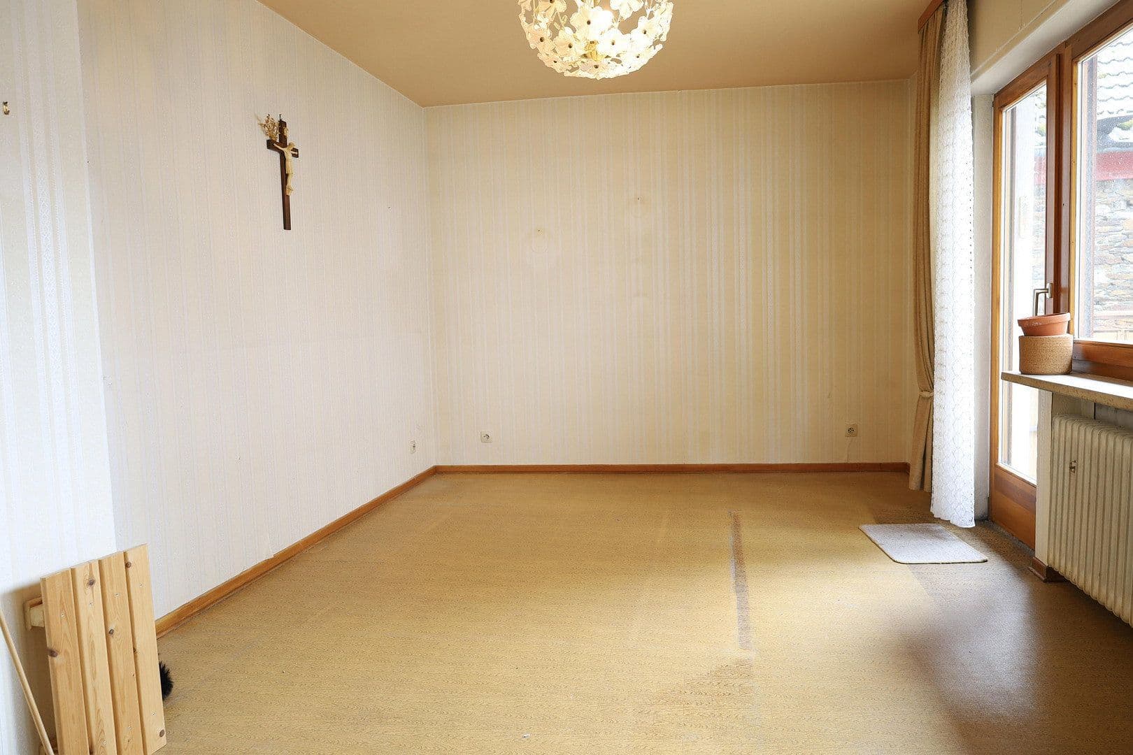Prodej domu 139 m², pozemek 78 m², Niederheimbach, Porýní-Falc Prodej domu 139 m², pozemek 78 m², Niederheimbach, Porýní-Falc