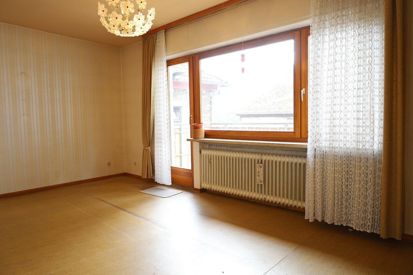 Prodej domu 139 m², pozemek 78 m², Niederheimbach, Porýní-Falc Prodej domu 139 m², pozemek 78 m², Niederheimbach, Porýní-Falc