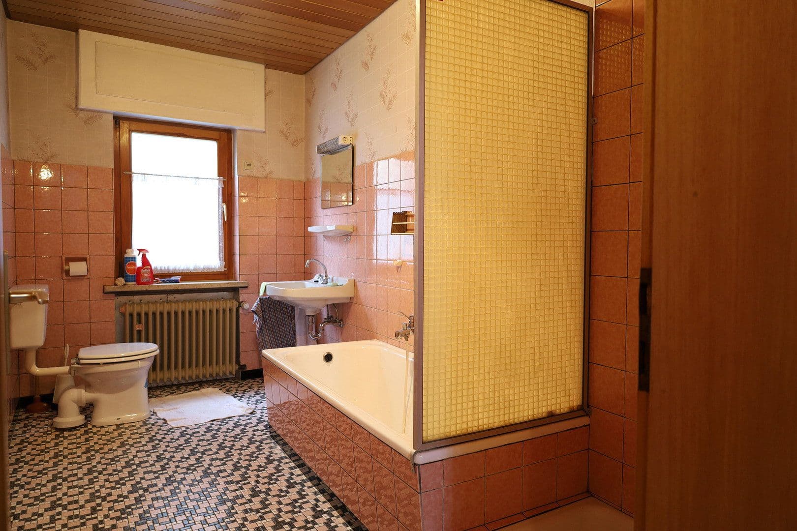 Prodej domu 139 m², pozemek 78 m², Niederheimbach, Porýní-Falc Prodej domu 139 m², pozemek 78 m², Niederheimbach, Porýní-Falc