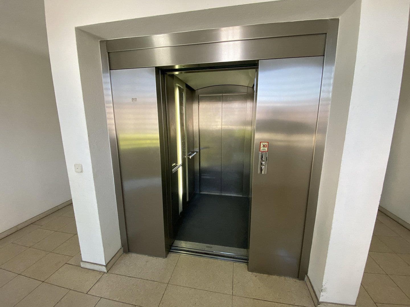 Prodej bytu 2+1 48 m², Zimmermannstraße, Cvikov, Sasko Prodej bytu 2+1 48 m², Zimmermannstraße, Cvikov, Sasko
