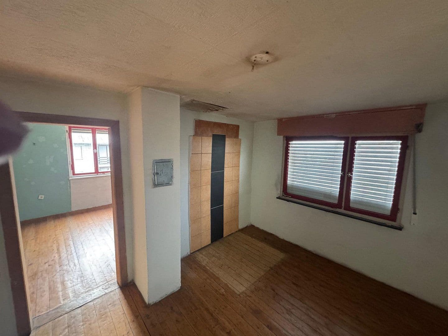 Prodej domu 95 m², pozemek 273 m², Rheinstr. 4, Hartenfels, Porýní-Falc Prodej domu 95 m², pozemek 273 m², Rheinstr. 4, Hartenfels, Porýní-Falc
