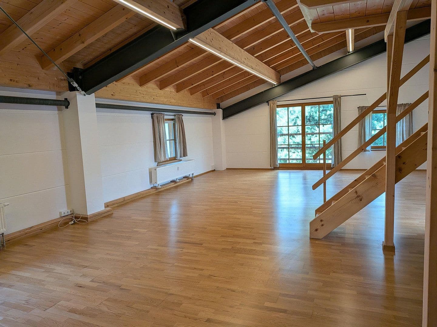 Pronájem kanceláře 100 m², Kieferfelden, Bavorsko Pronájem kanceláře 100 m², Kieferfelden, Bavorsko