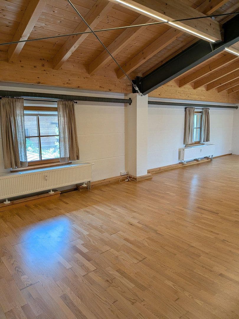 Pronájem kanceláře 100 m², Kieferfelden, Bavorsko Pronájem kanceláře 100 m², Kieferfelden, Bavorsko