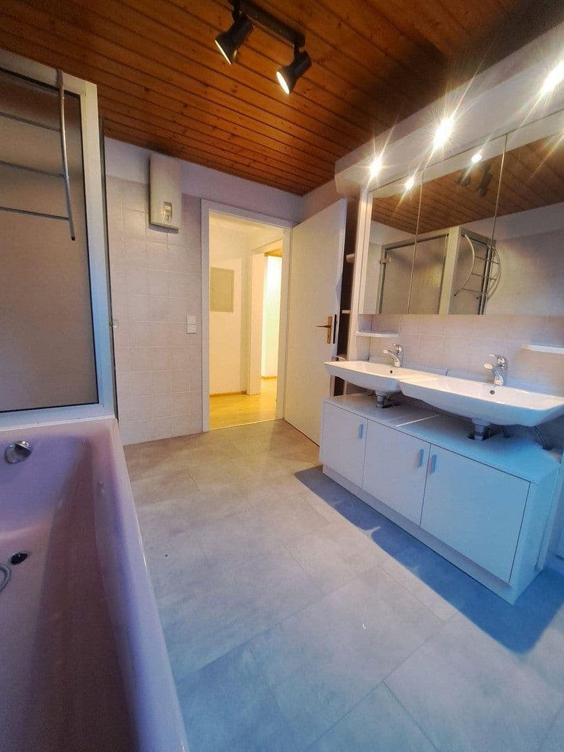Pronájem bytu 3+kk 92 m², Oberamteistrasse 12, Tuttlingen, Bádensko-Württembersko Pronájem bytu 3+kk 92 m², Oberamteistrasse 12, Tuttlingen, Bádensko-Württembersko