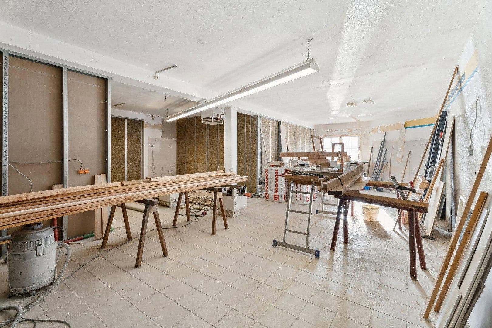 Prodej domu 443 m², pozemek 1.079 m², Ottobeurer Straße 17, Markt Rettenbach, Bavorsko Prodej domu 443 m², pozemek 1.079 m², Ottobeurer Straße 17, Markt Rettenbach, Bavorsko