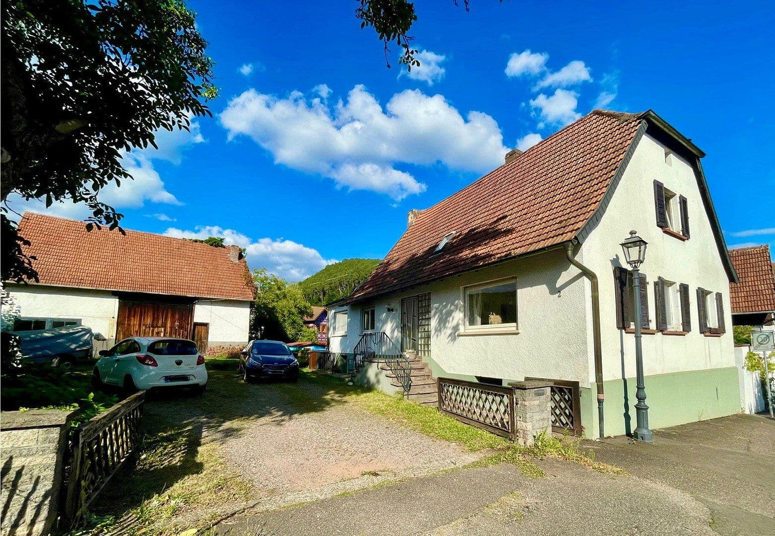Prodej domu 146 m², pozemek 830 m², Friedhofstraße 2, Erfweiler, Porýní-Falc Prodej domu 146 m², pozemek 830 m², Friedhofstraße 2, Erfweiler, Porýní-Falc